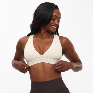 Buffbunny Ribbed Deep V Sports Bra